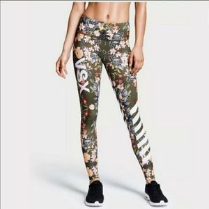 SALE‼️ VS Sport Limited Edition Floral leggings